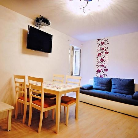 Studio Erika 189 Rovinj Bagian luar foto